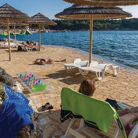 Cerova Ii Apartman *