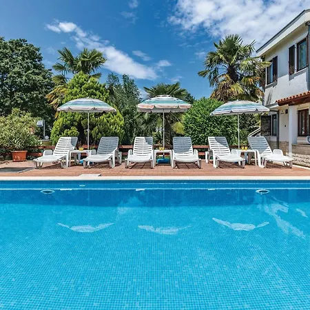 1 Bedroom Beautiful In * Porec